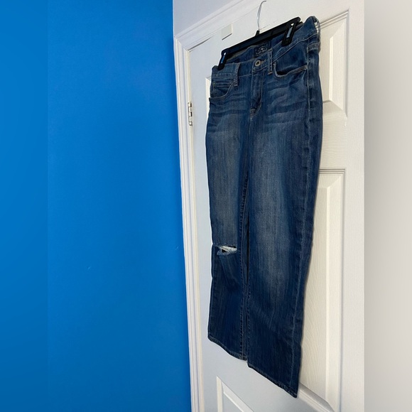 Lucky Brand Women’s Mollie Crop Distressed Denim Straight Jeans Size 8 / 29 - Picture 2 of 13